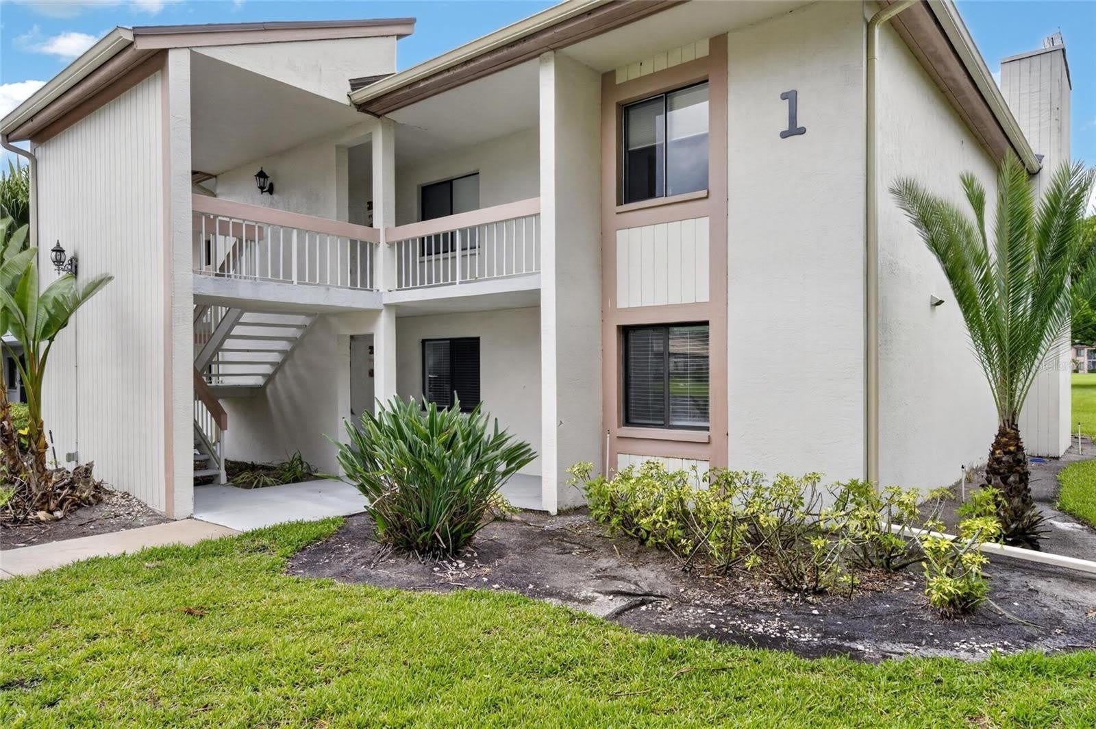 115 LAKEVIEW Place – photo 1