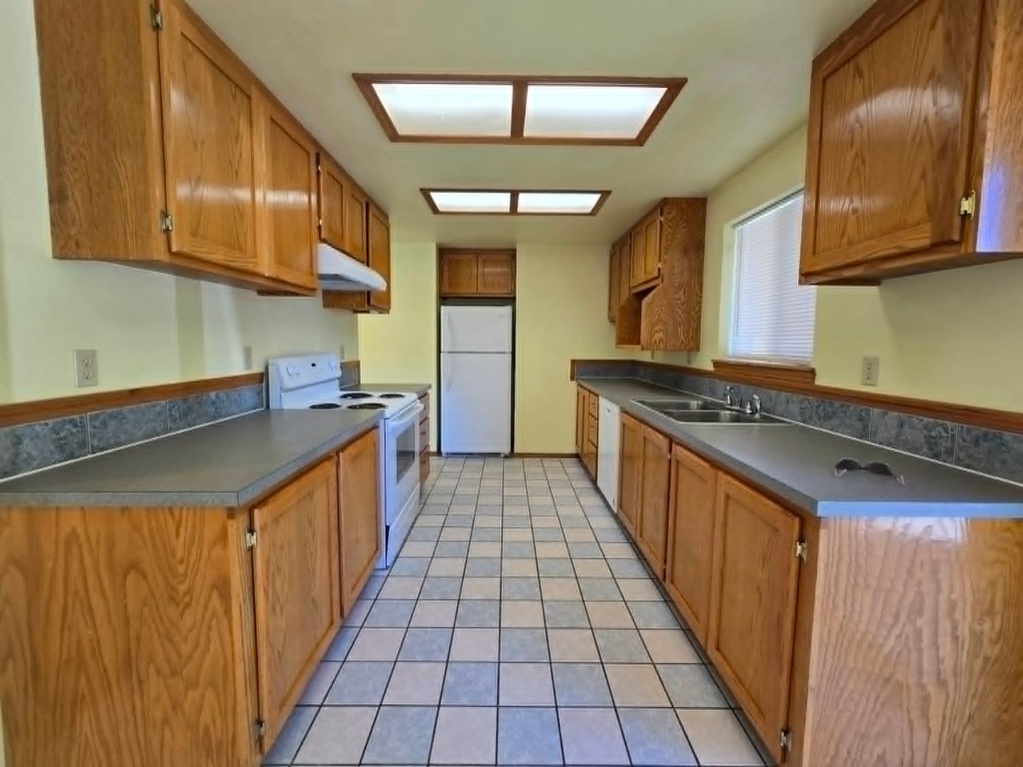 Aberdeen 3 bed, 1 bath home! – photo 4