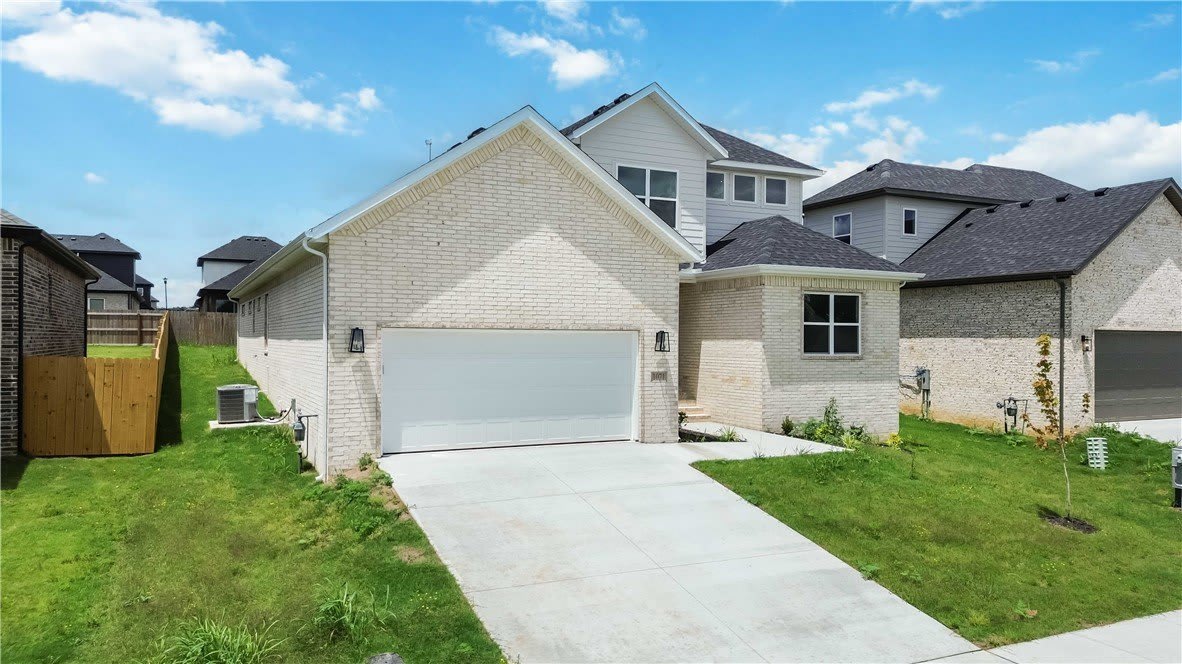 1071 Whistler Street – photo 3