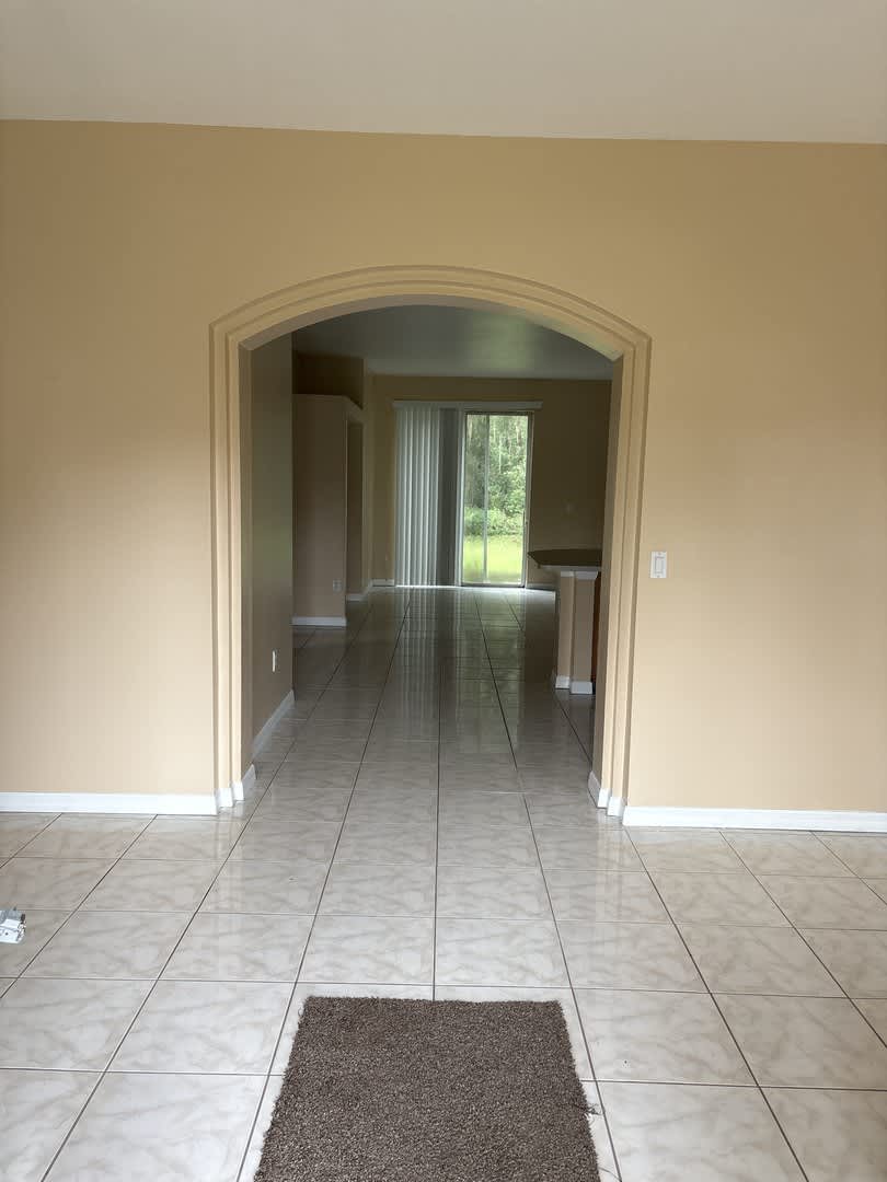 Spacious 3-Bedroom Home with Bonus Flex Room in Northeast Ocala – Space to Live, Work & Entertain! – photo 2