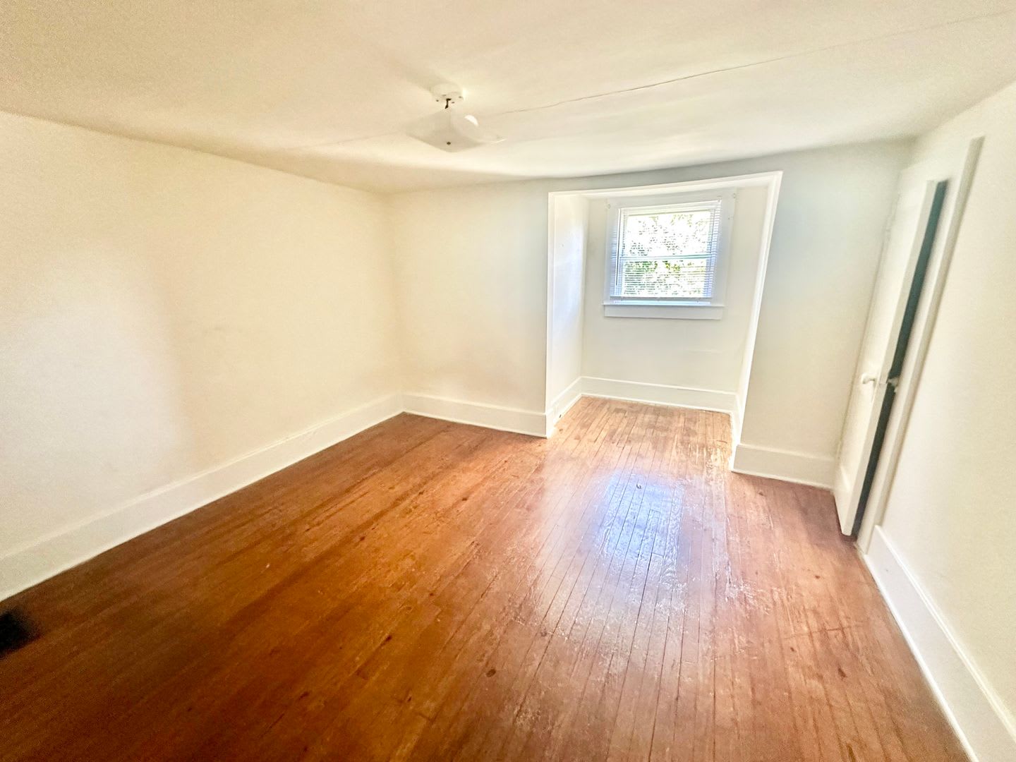 1417 EBENEZER RD APT. B – photo 4