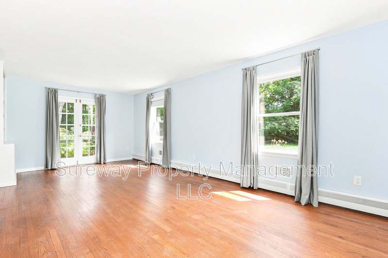 957 Cherry Hill Rd – photo 3