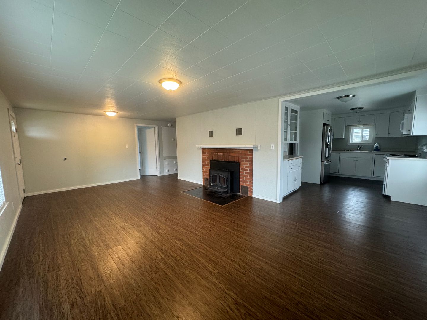 West Roseburg 2 Bedroom house with garage and shop – photo 4