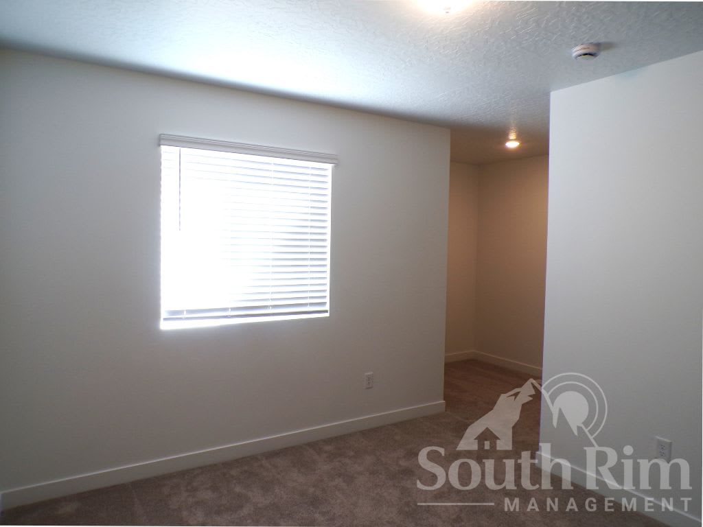 660 Frost Street – photo 5