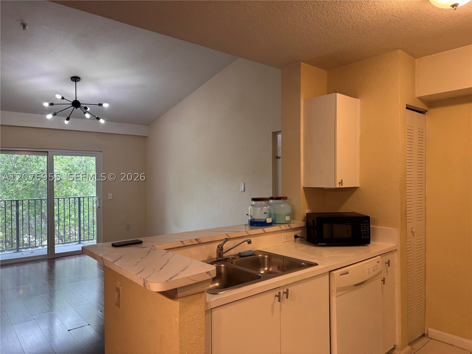 15400 SW 284th St – photo 2