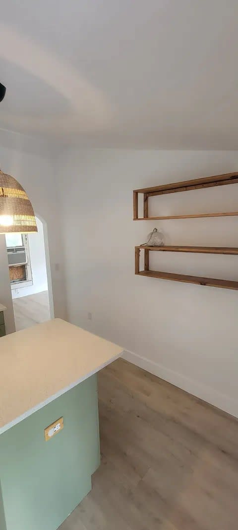 233 21st St Sw – photo 2