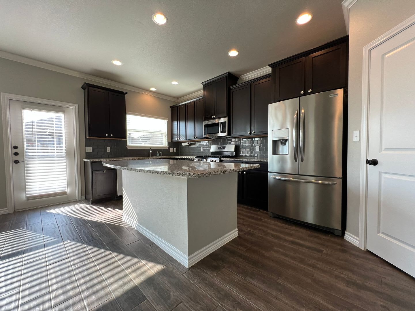 4 Bedroom In Rancho Vista – photo 4