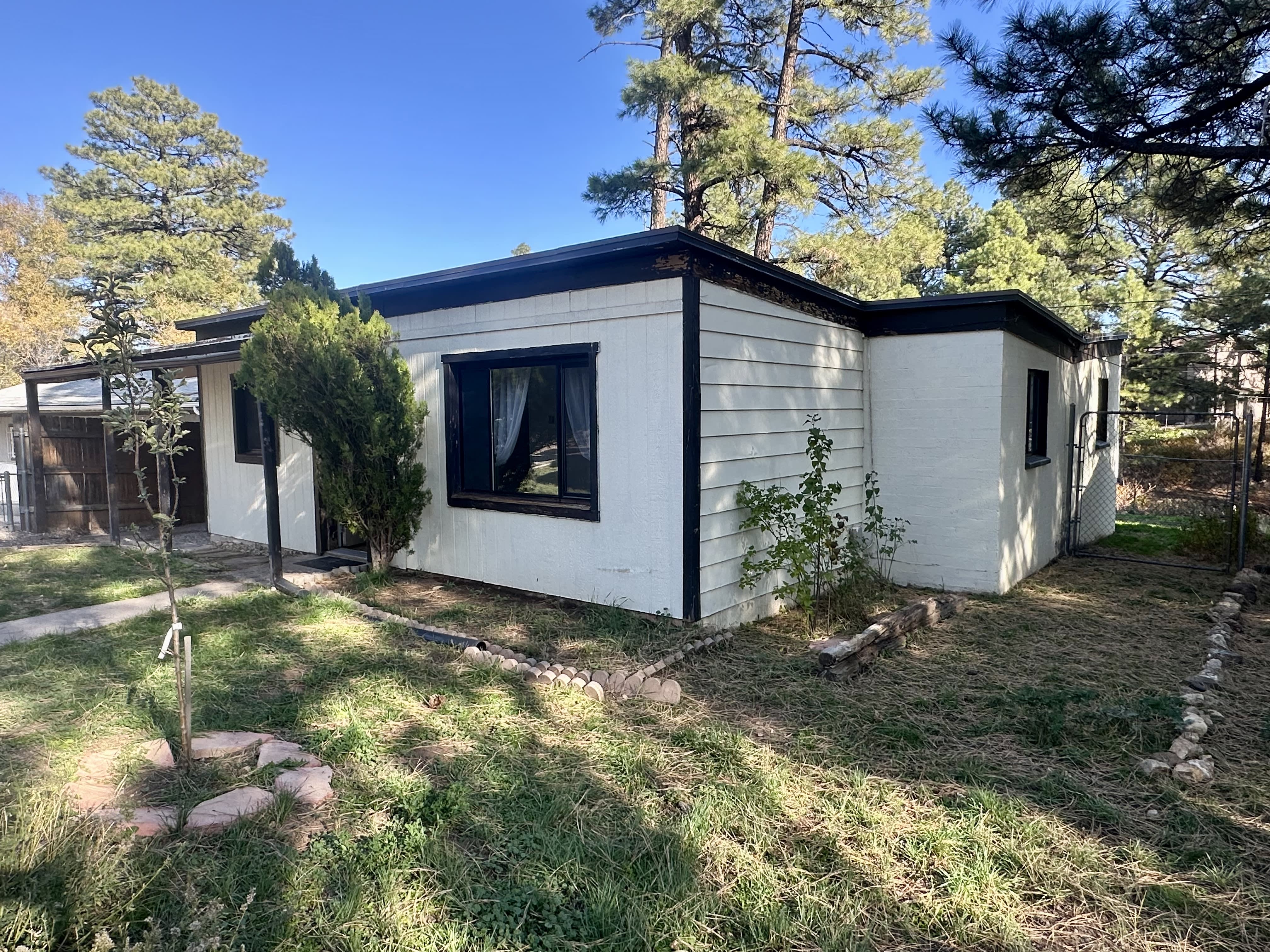 325 South Paseo Del Flag – photo 1