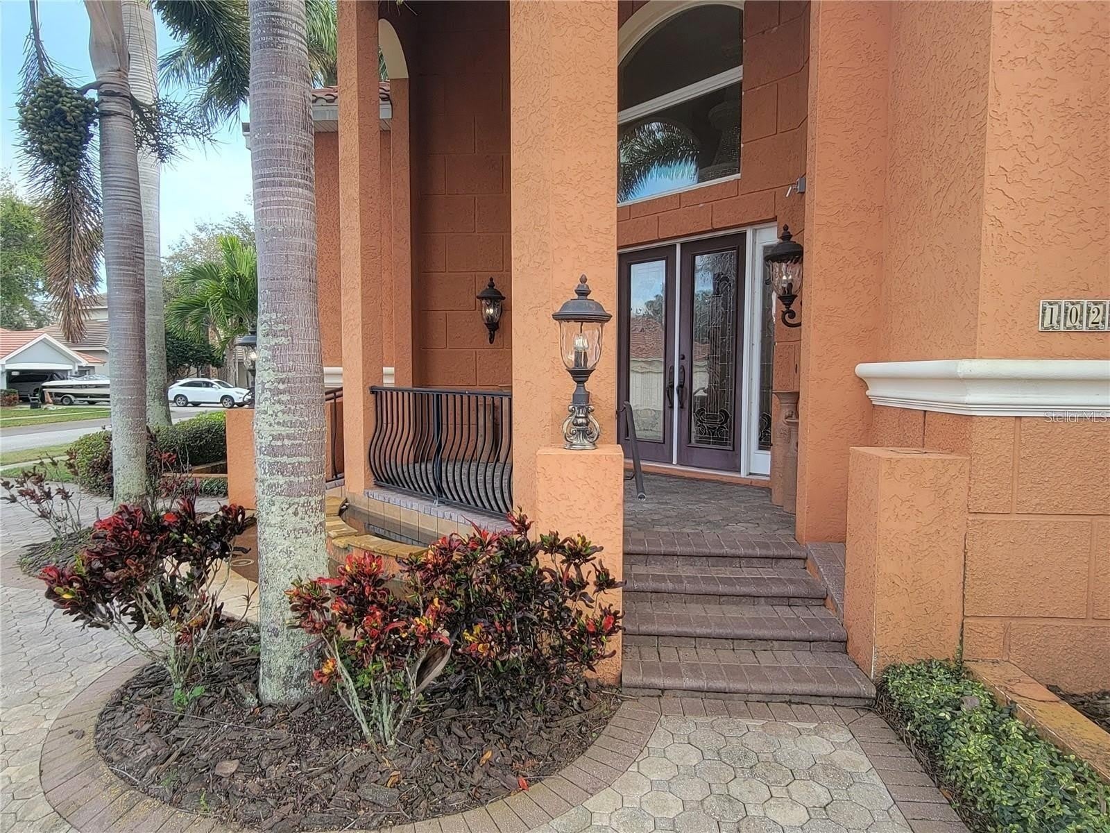 10209 THURSTON GROVES Boulevard – photo 2