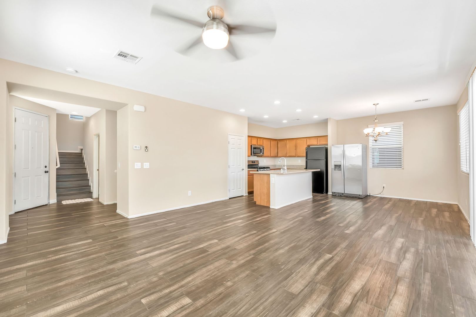Modern Comfort With Flexible Living In A Convenient Las Vegas Location – photo 4