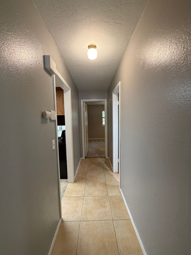 Newly Updated Granite Counters 4 Bd 3 Ba Spacious – photo 3