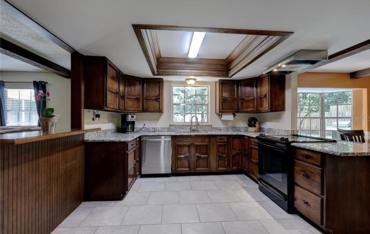 1439 Hillway Road – photo 5