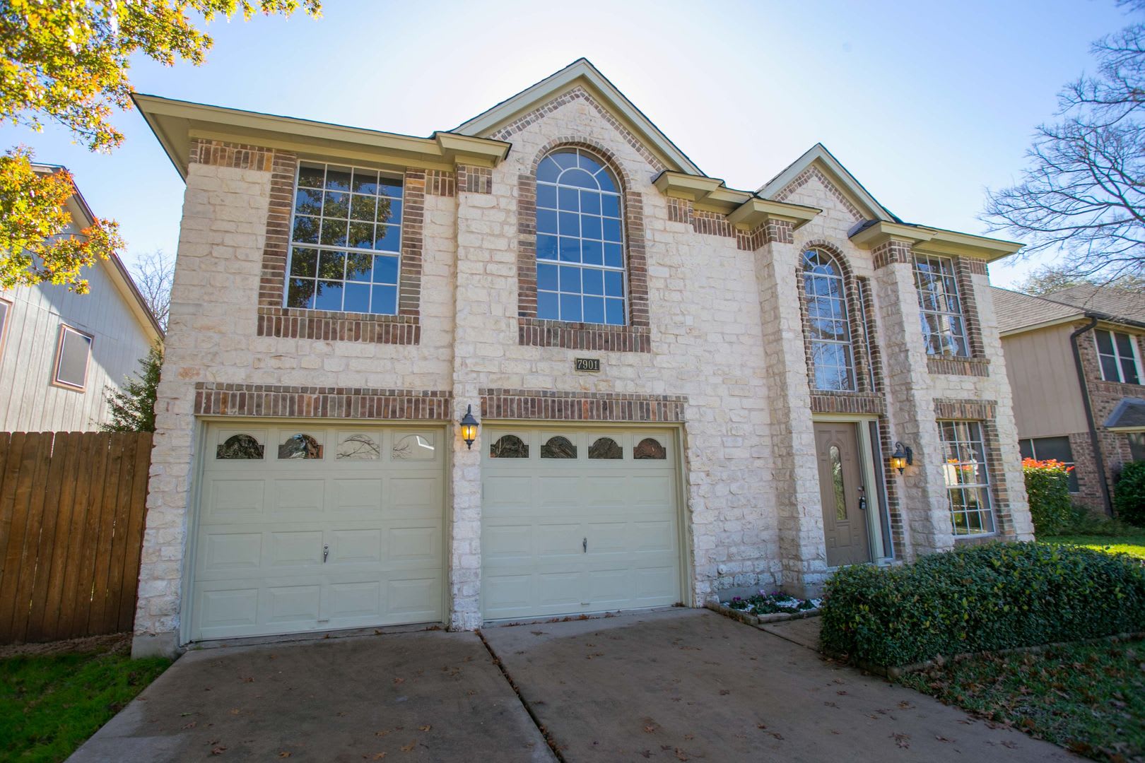 7901 Taranto Dr, Austin, TX 78729 – photo 2