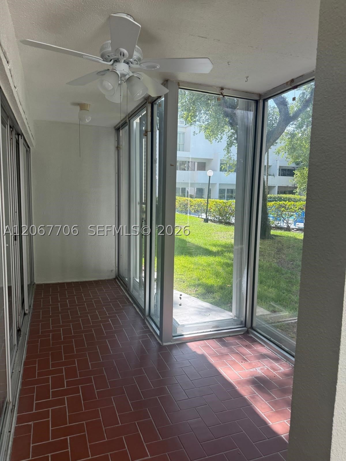 1916 SW 17th Ave – photo 3