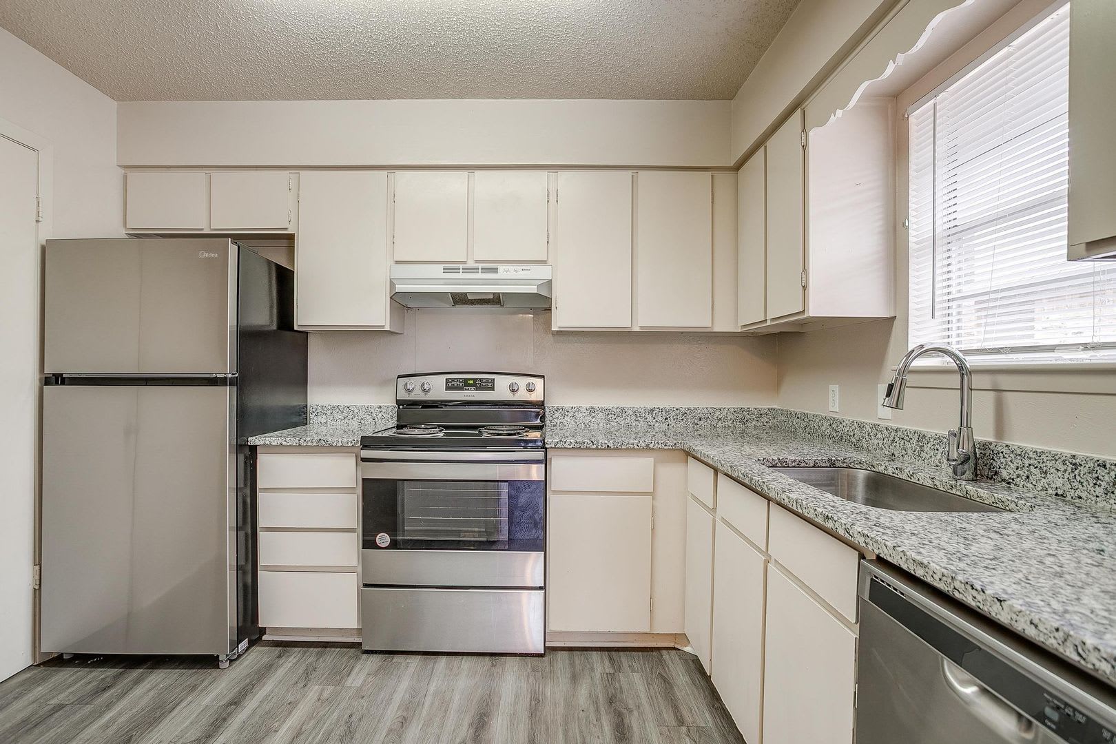 Half Off First Month S Rent – photo 5