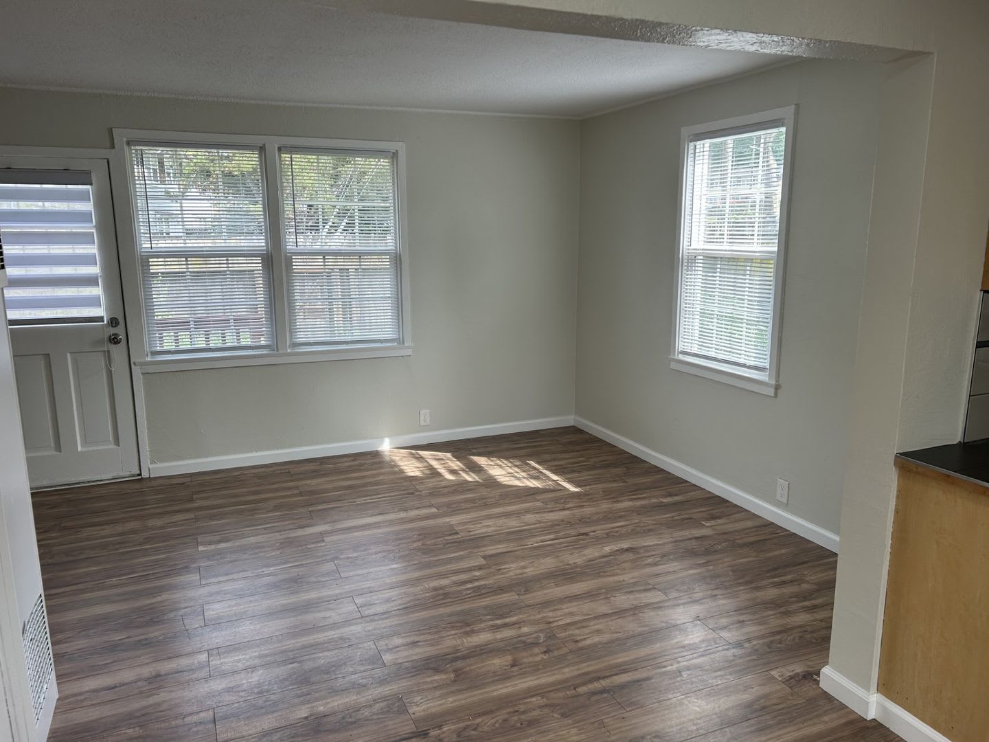 Lovely Two Story 3 Bedroom Unit – photo 4