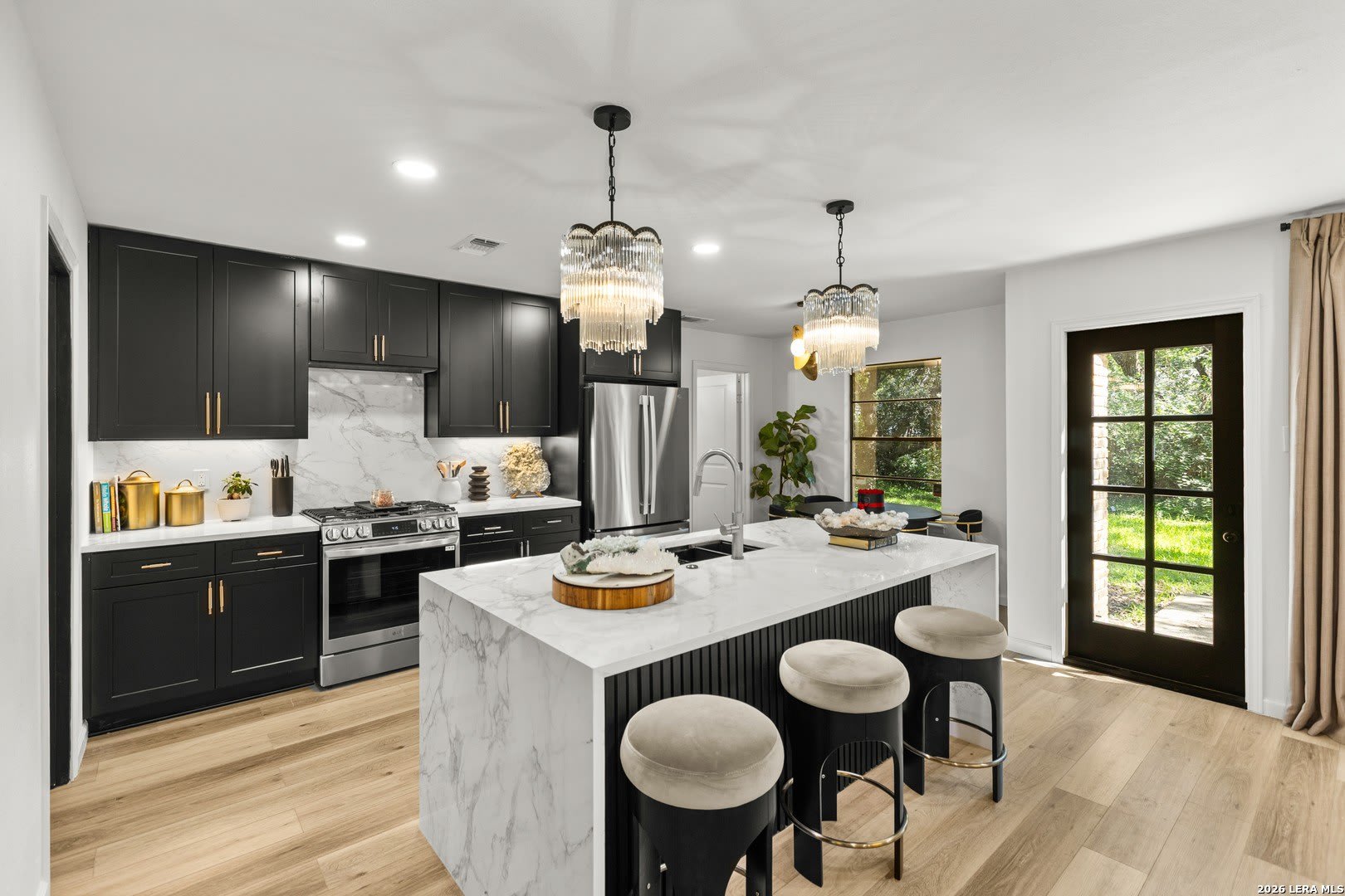 2822 Low Oak Street – photo 4
