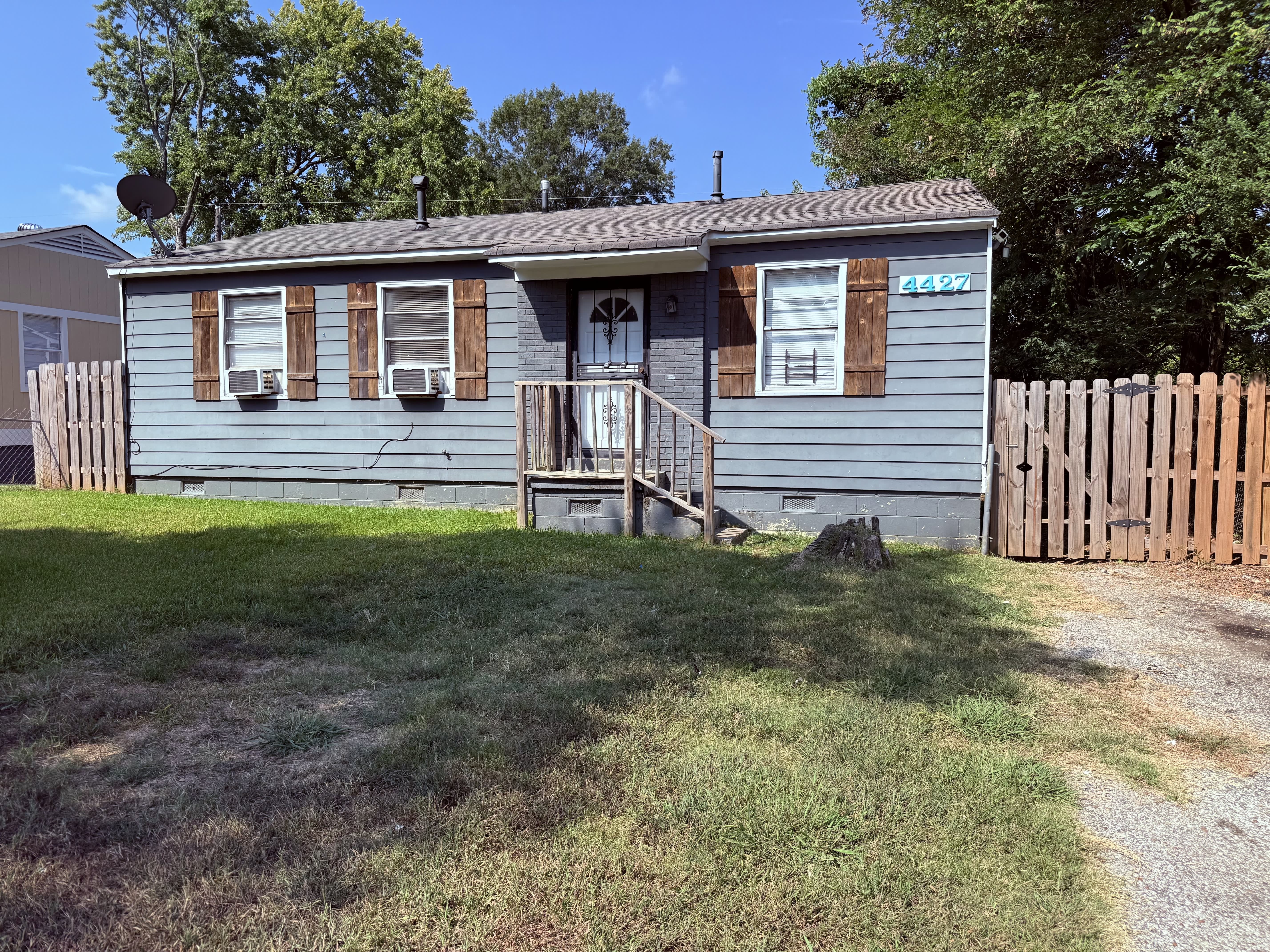 4427 Ryan St – photo 1