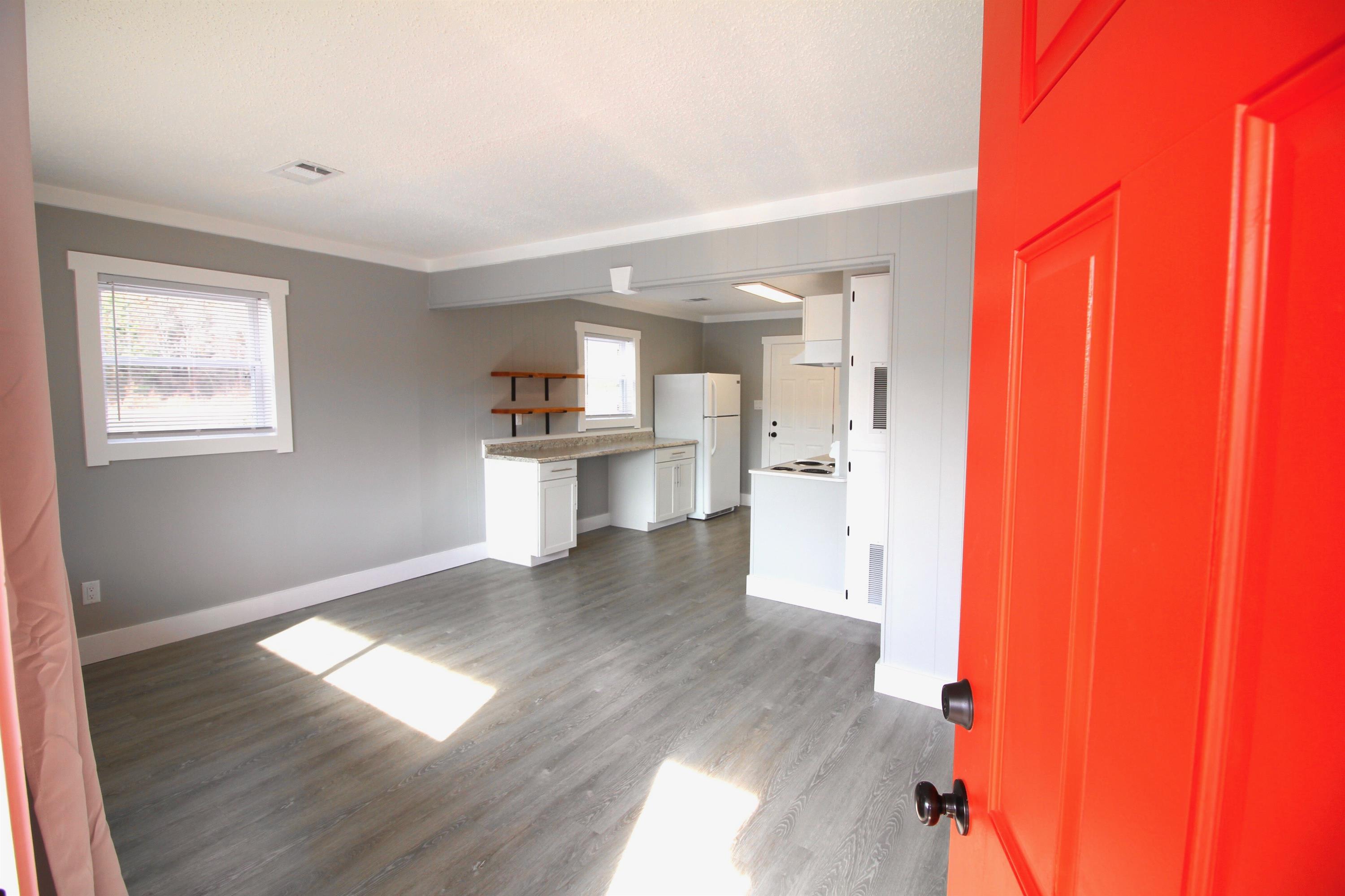 2900 Elmore Road Southwest – photo 5