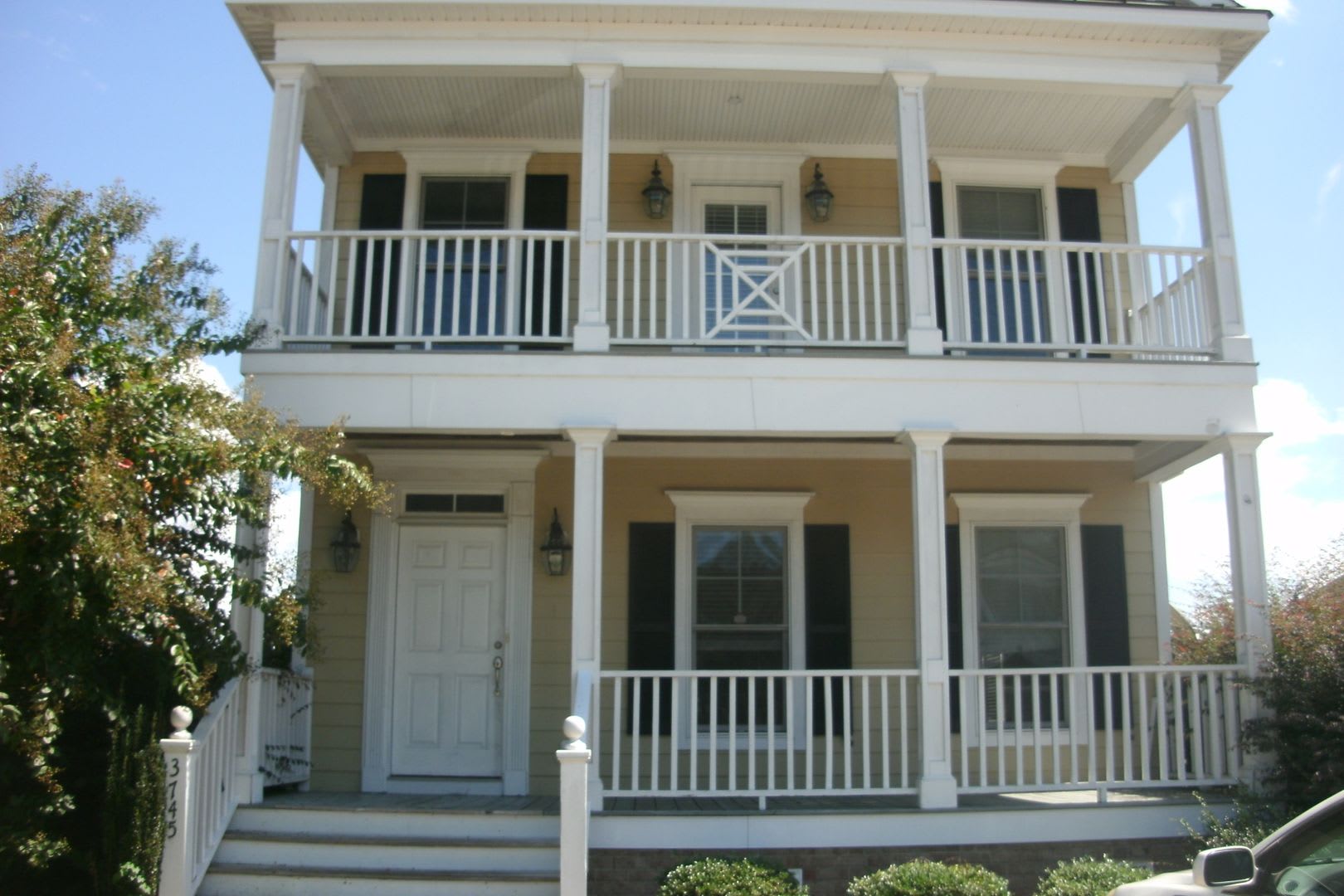 Beautiful Town Home – photo 1