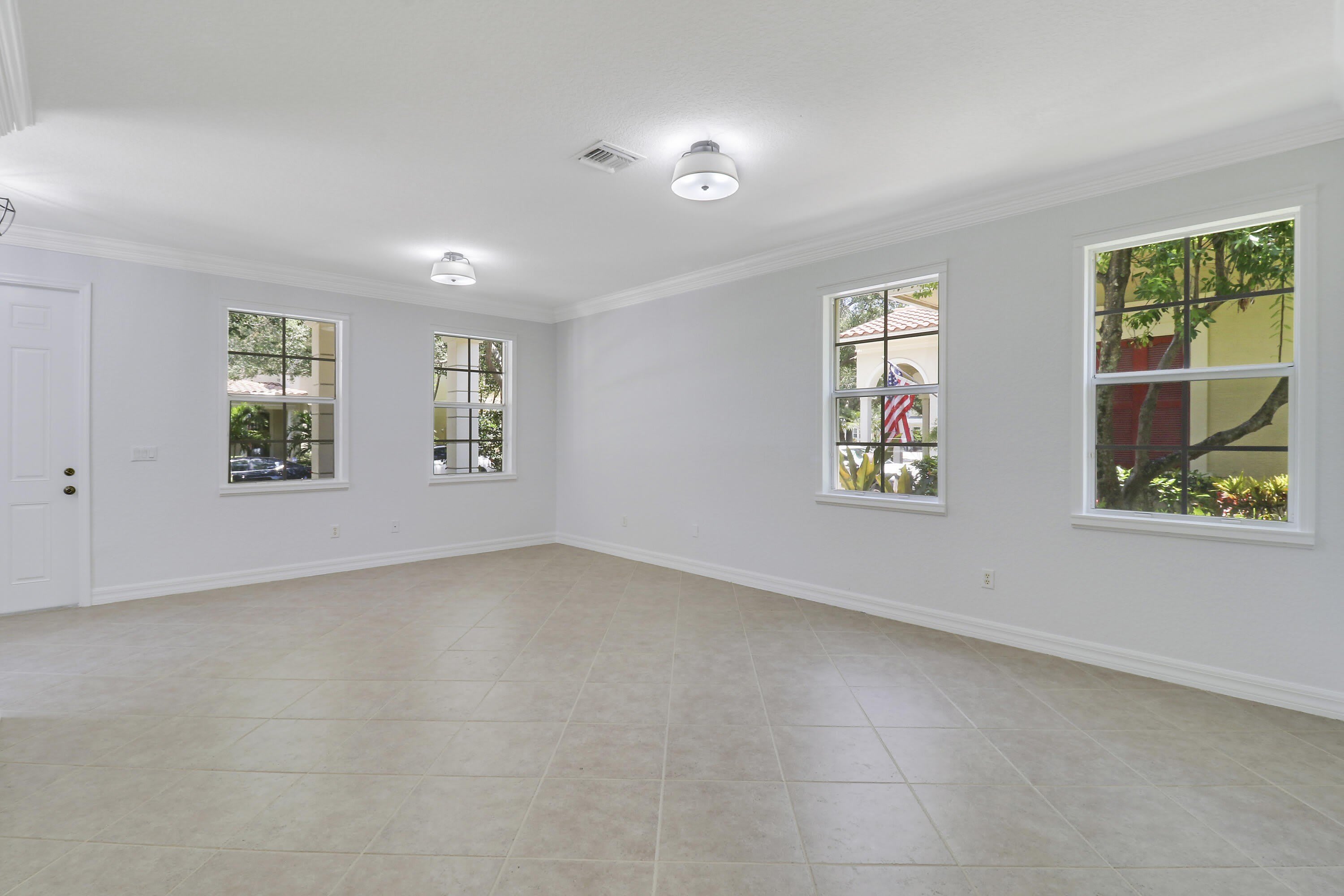 112 Dunmore Drive – photo 5
