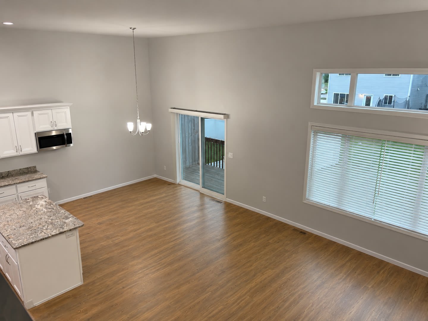 Modern 3-bedroom, 3-bathroom 3-level twin home located in South Grand Forks, ND! – photo 5