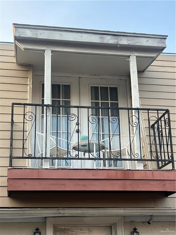 712 Toronto Avenue – photo 1