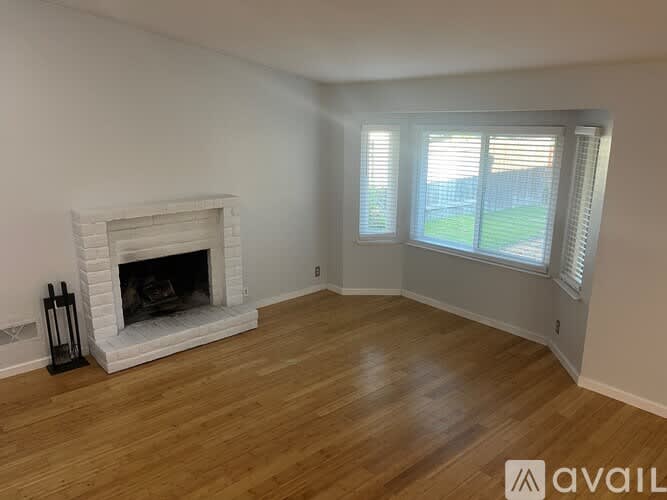 3021 Lillard Dr – photo 1