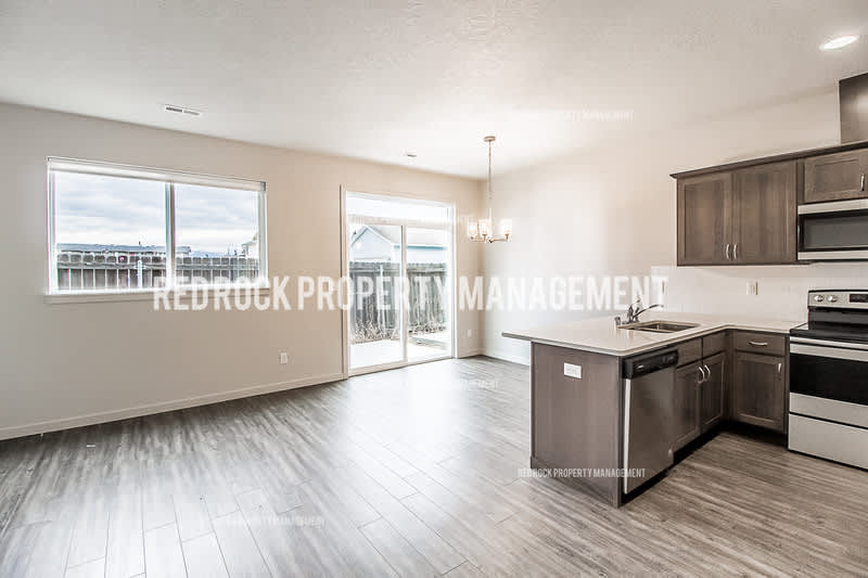 203 South Woodlawn Lane – photo 1