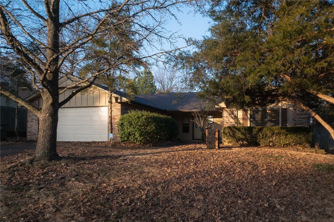 2425 N Primrose Lane – photo 4