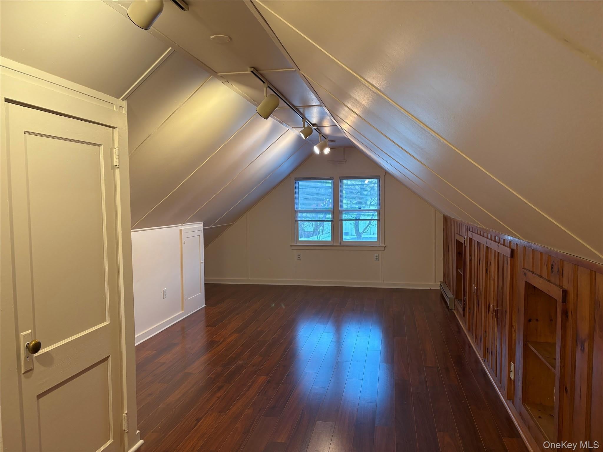 35 Oak Street – photo 2