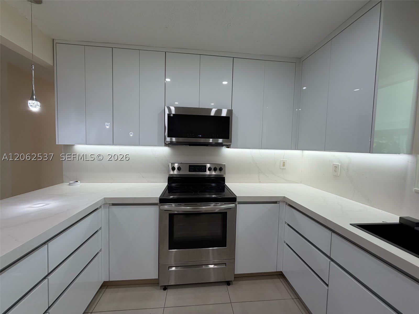 9016 NW 35th Ct – photo 5