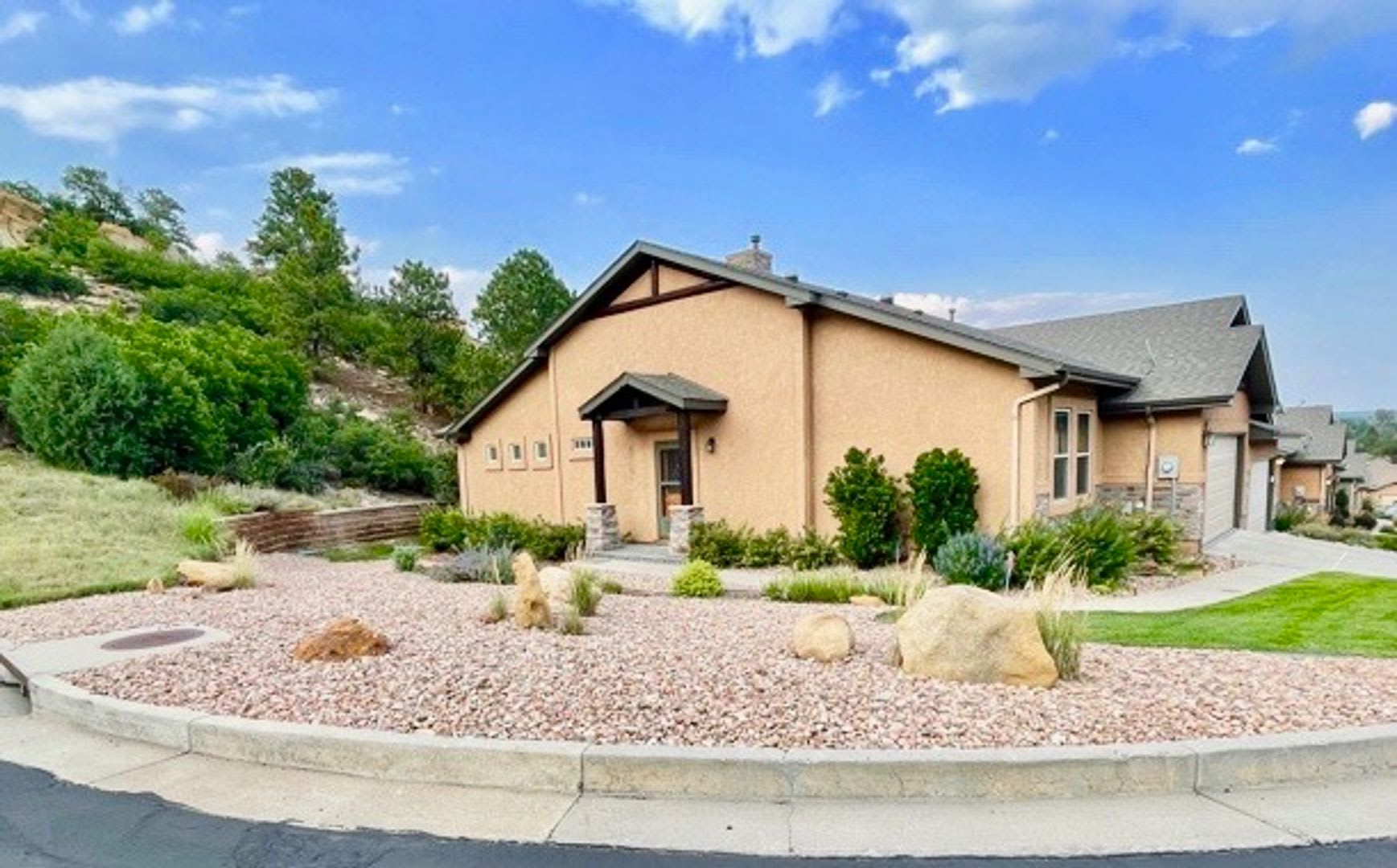 Stunning 4 Bed 3 Bath Townhome In Quiet Cul De Sac In University Park – photo 3