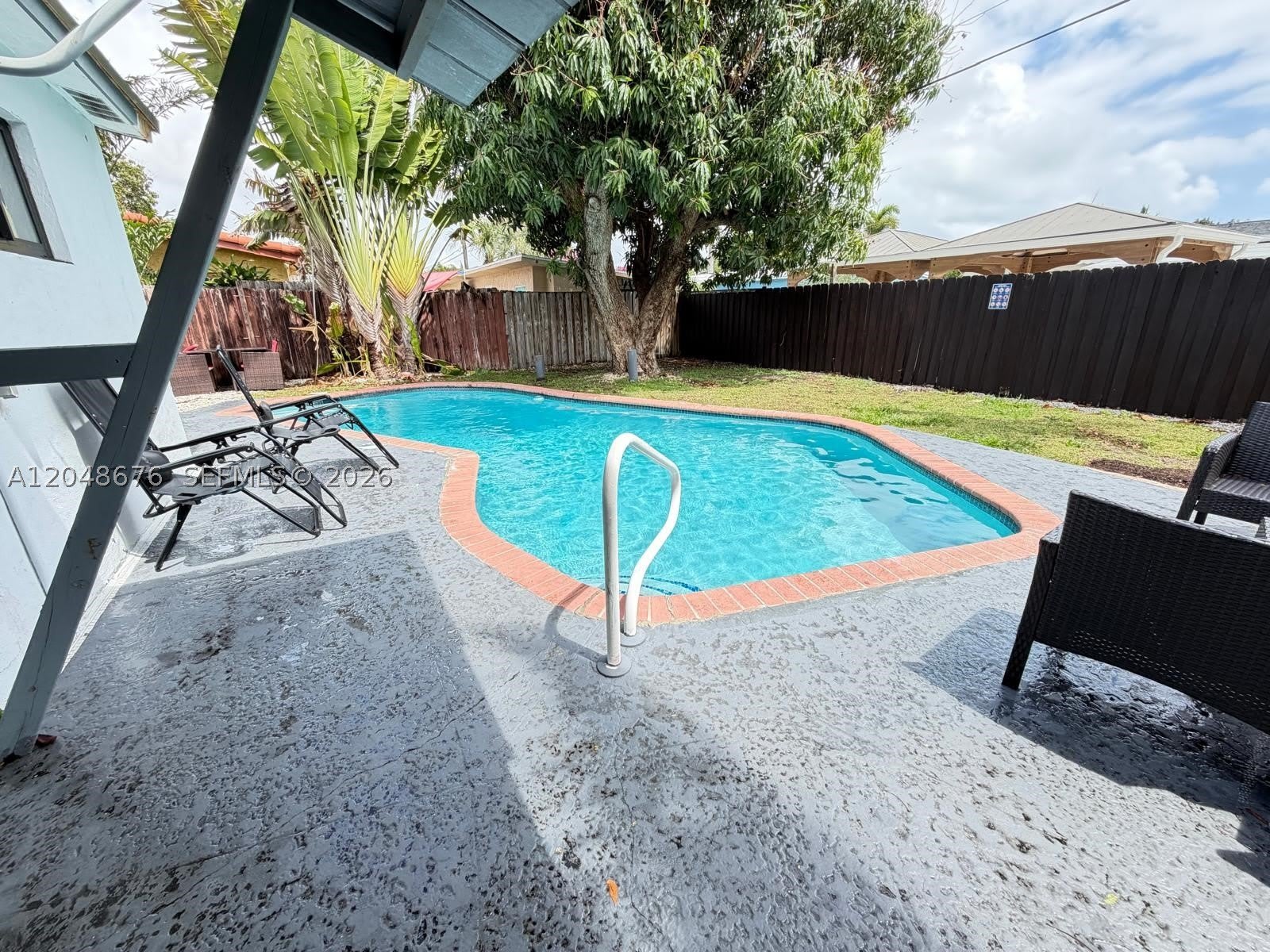 3360 NE 12th Ter – photo 5