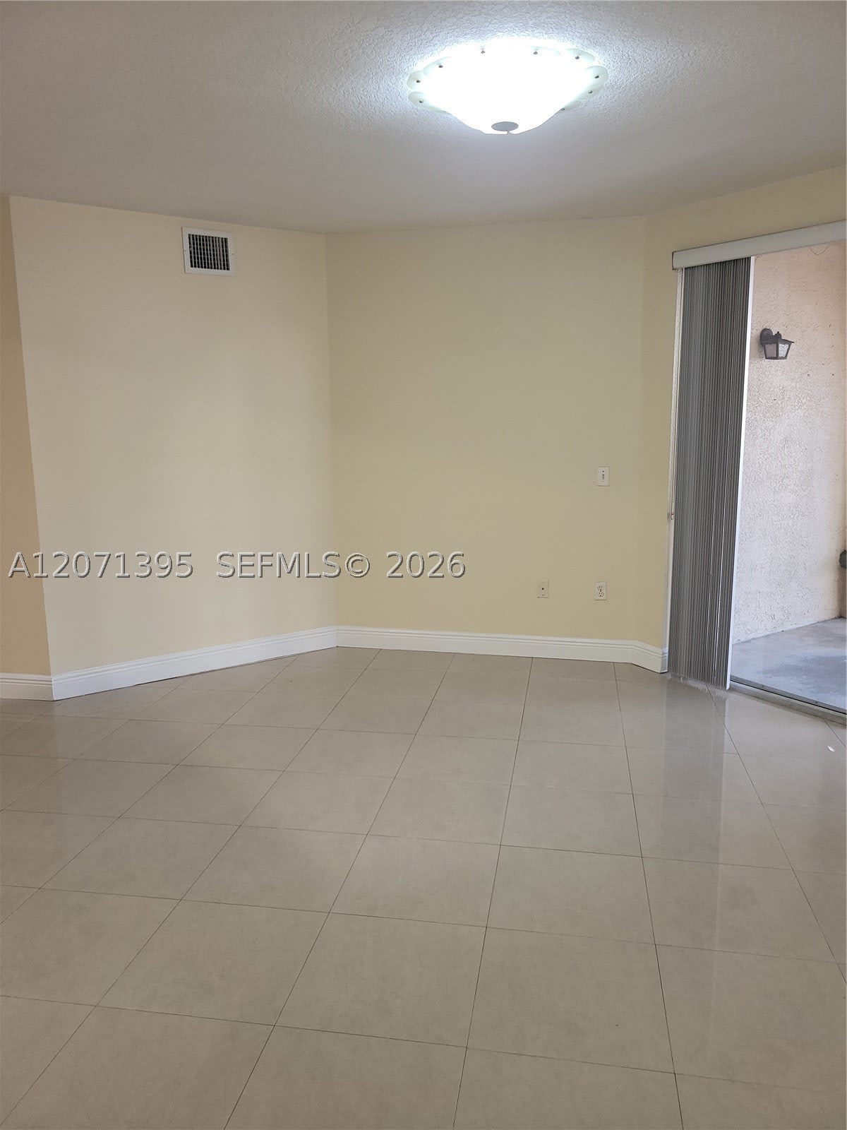 2564 CENTERGATE DR – photo 3