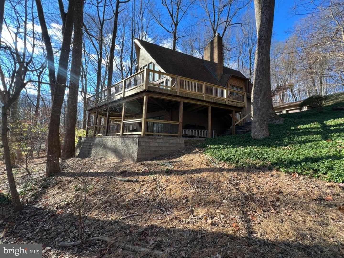 Beautiful 3bd 3bth contemporary A-framed home in the prestigious Eagle's Nest community. – photo 5