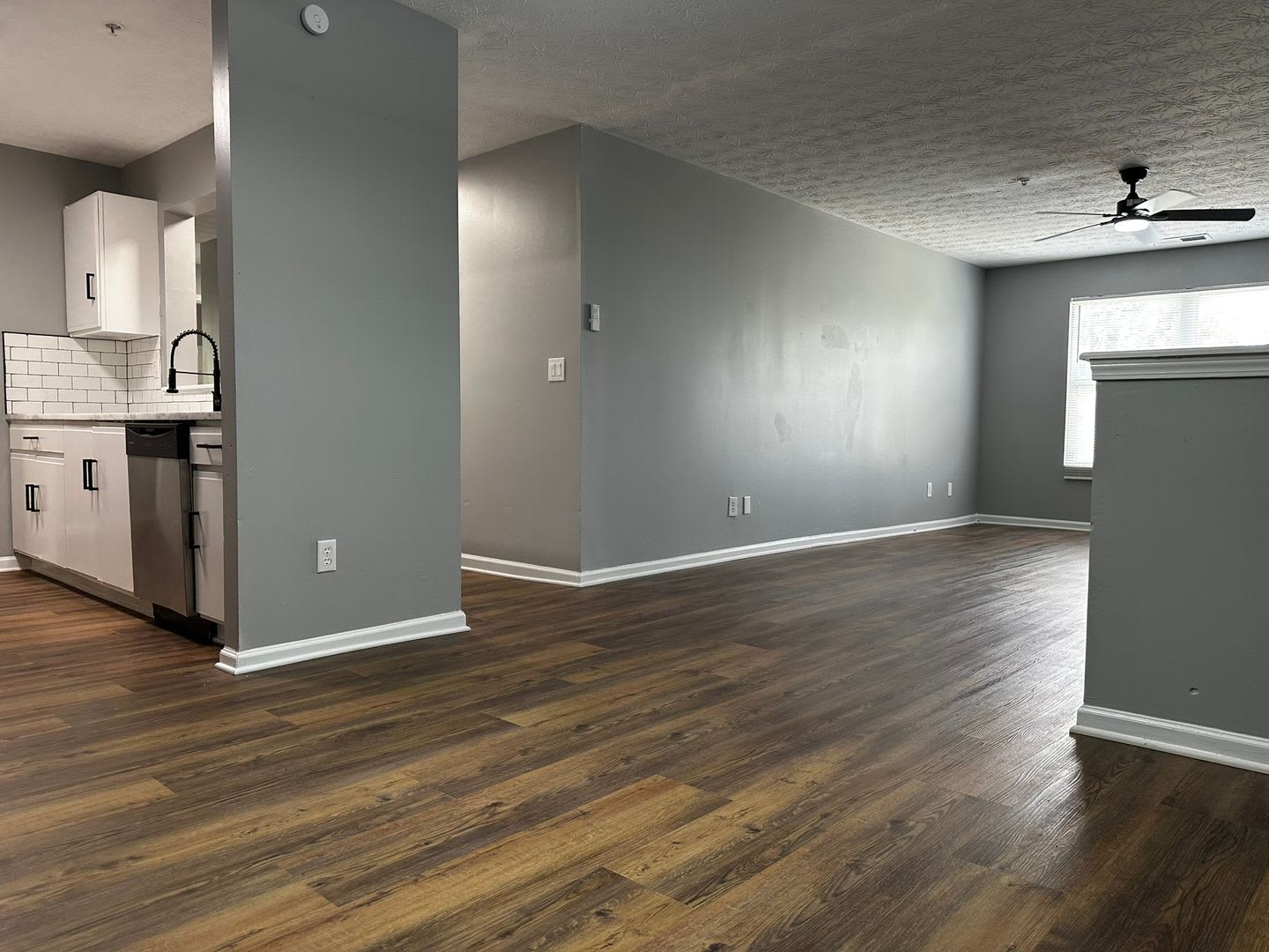 Open House Available On Saturday 12 00 12 30 Pm 25 Move In Special Available For This Stunningly Condo – photo 2