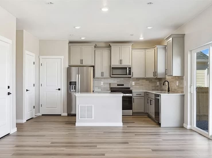10525 Scranton Way – photo 3