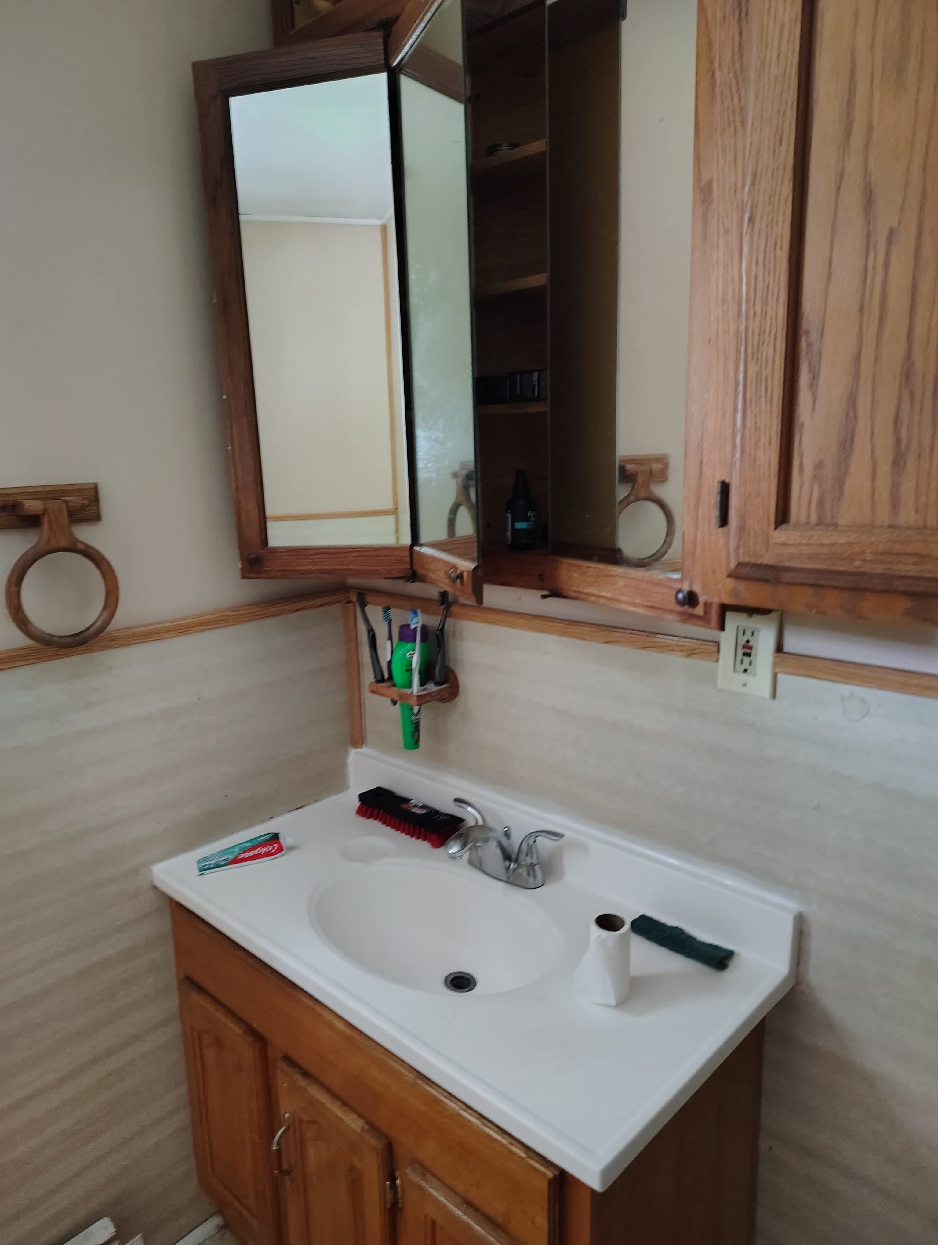 631 6th Ave – photo 2