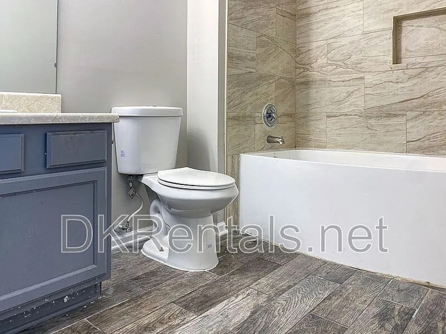 Room in 3 Bedroom Home at High Park Ln – photo 3