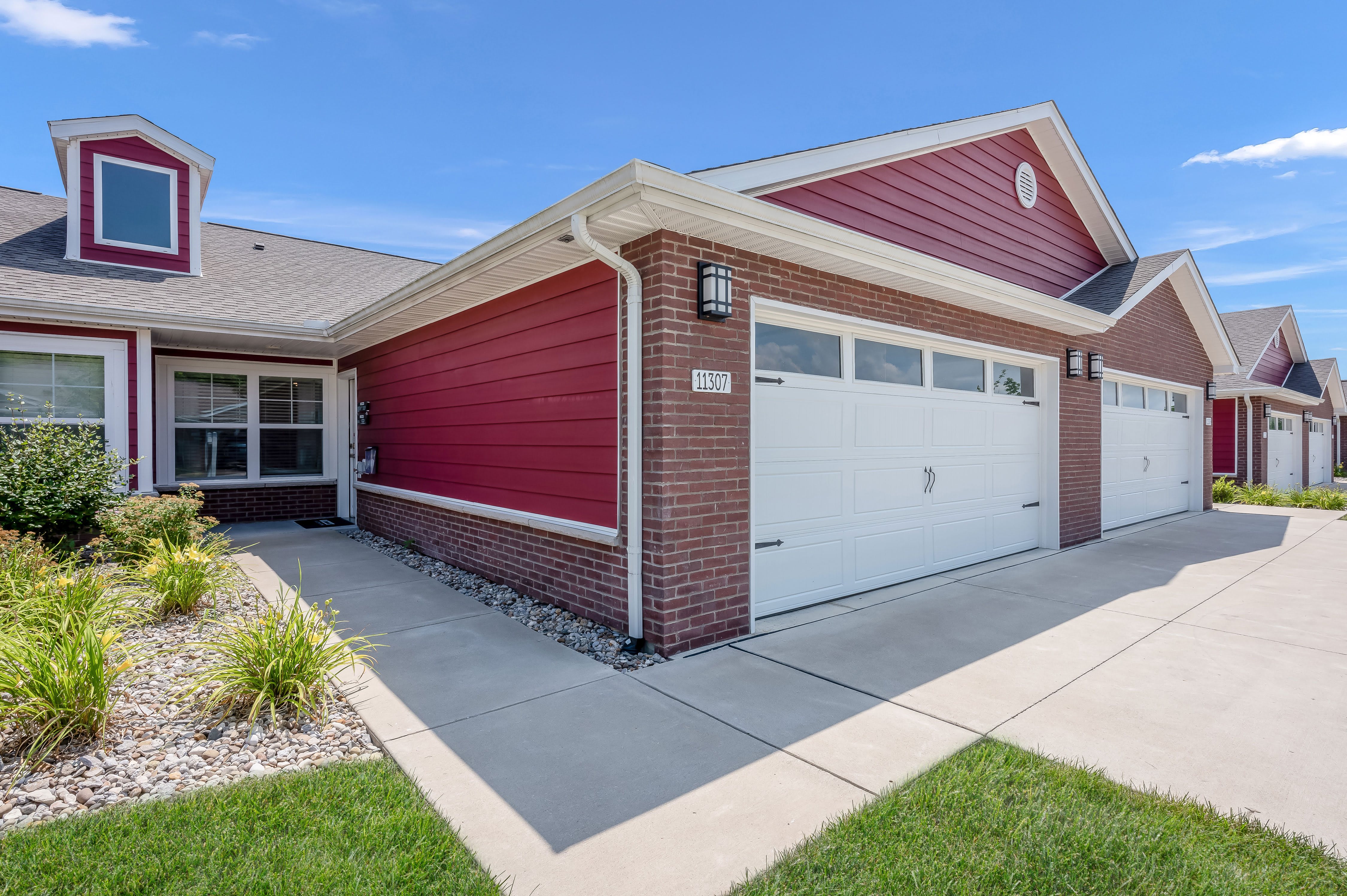 Redwood Louisville Bardstown Bluff Road – photo 1