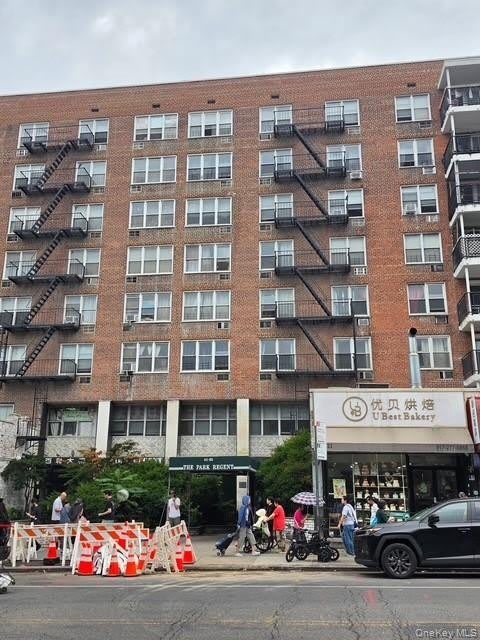 4125 Kissena Boulevard – photo 1