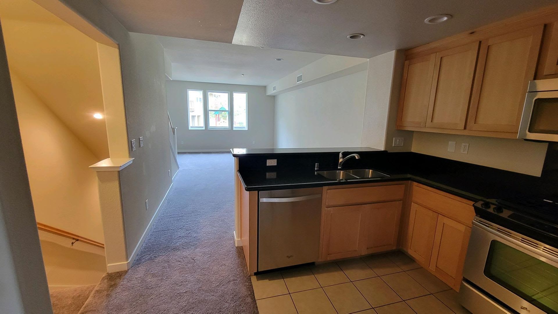 Epic REA: Stunning 4BR+4BA Modern Townhouse at Candlestick Cove – photo 3