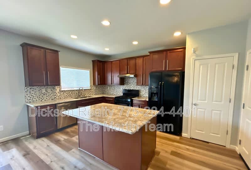 11042 Marymount Drive – photo 5