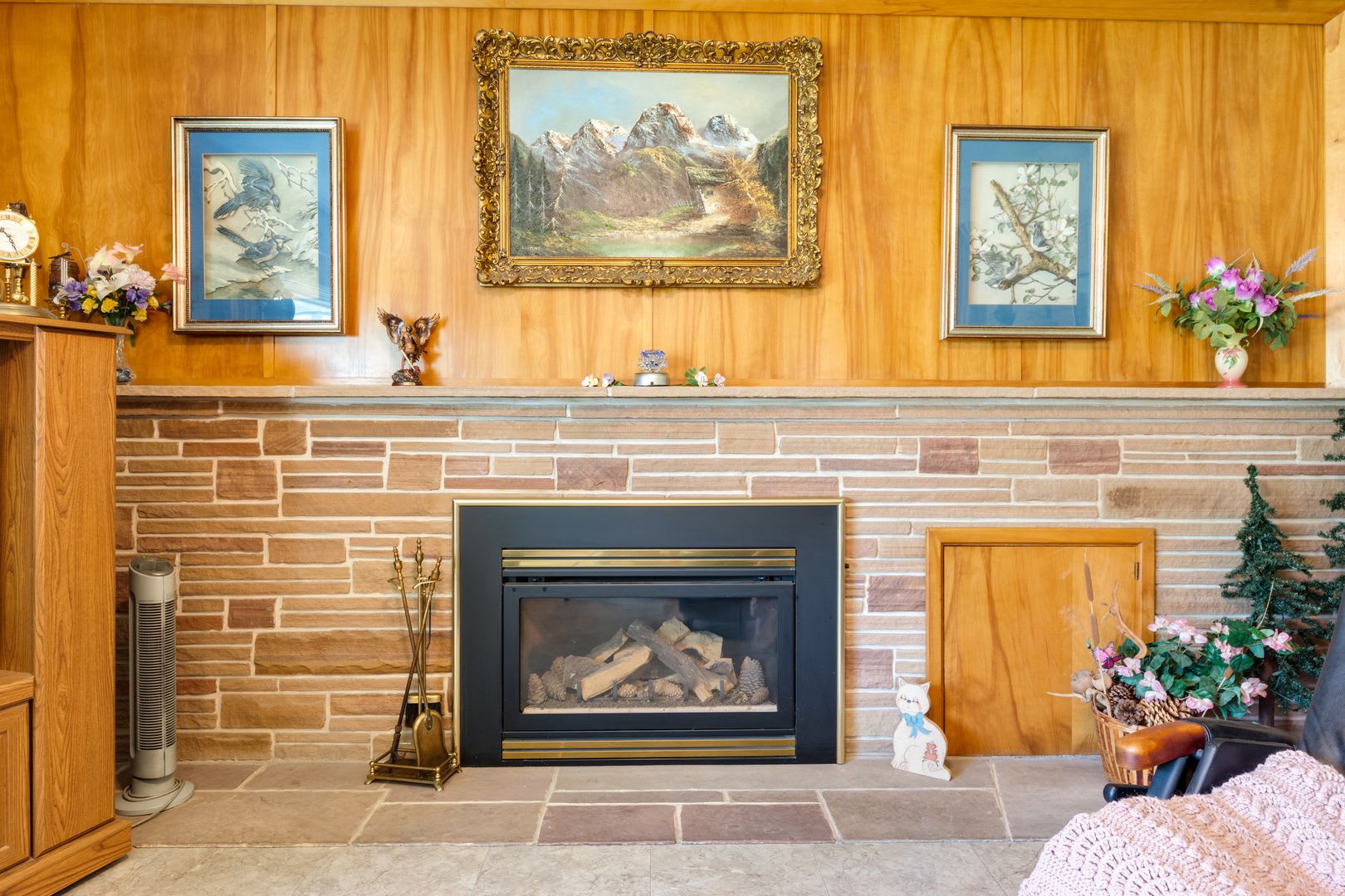 Spacious 3 Bedroom Home with Oversized Family Room & Covered Outdoor Living! – photo 5