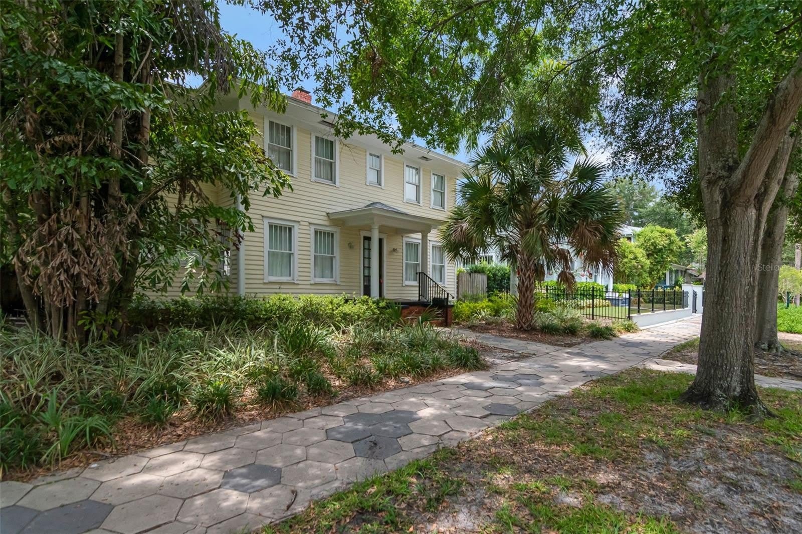 126 8TH Avenue NE – photo 3