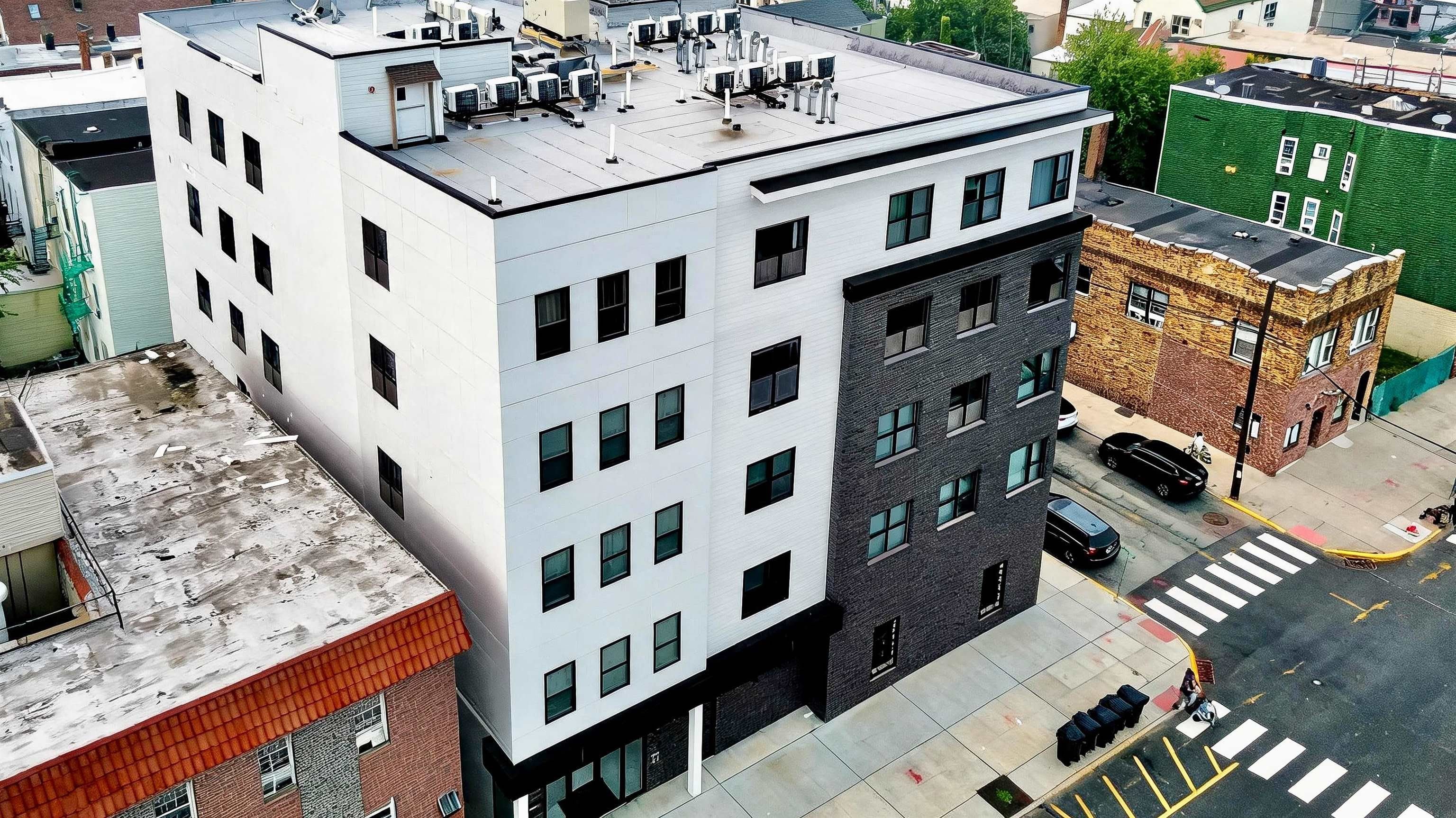 425 AVENUE C – photo 3