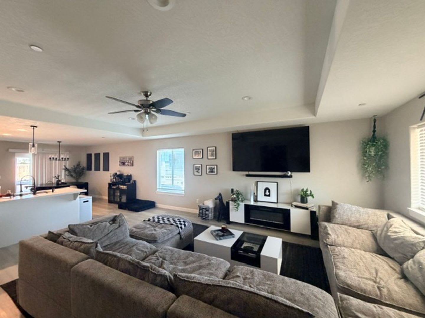 Lasky – photo 3