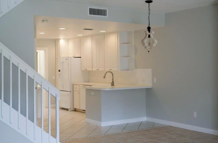 5657 Cove Cir – photo 2