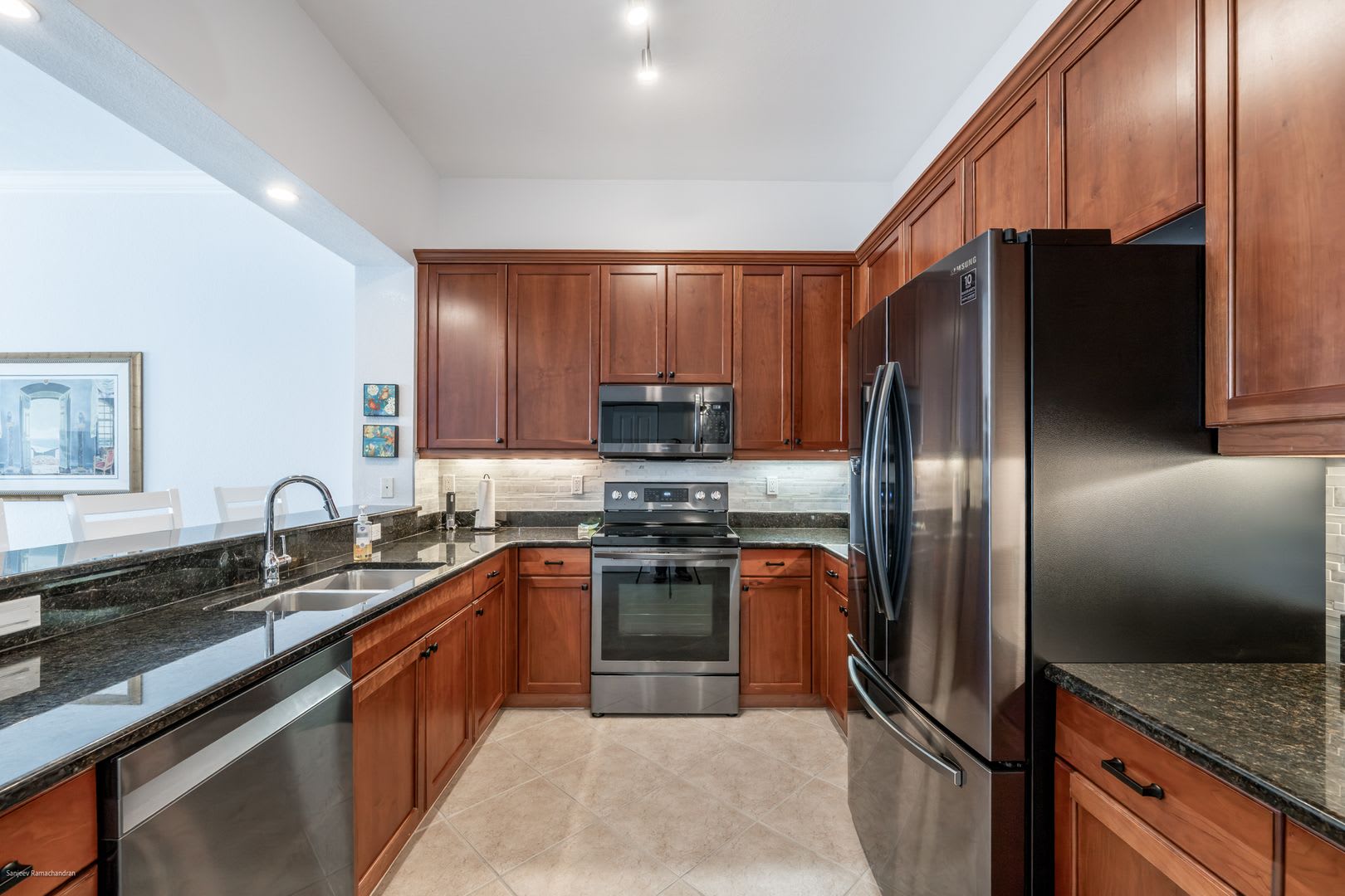 TURNKEY FURNISHED EXECUTIVE RENTAL ON THE HARBOR – photo 5